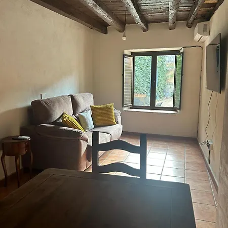 La De Alanah Nyaraló *